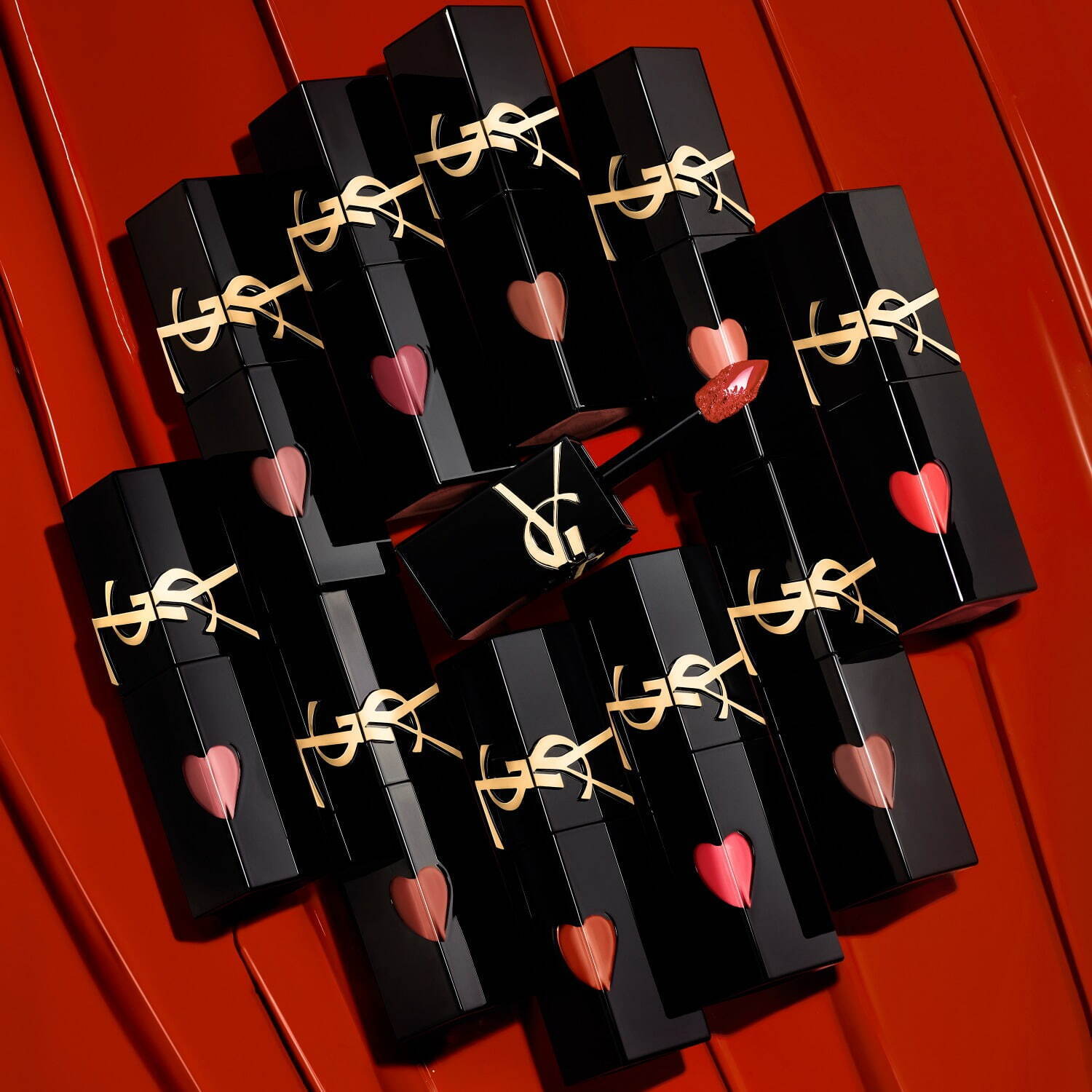 イヴ・サンローラン25年春コスメ「YSL ザ インクス」“インクのように高