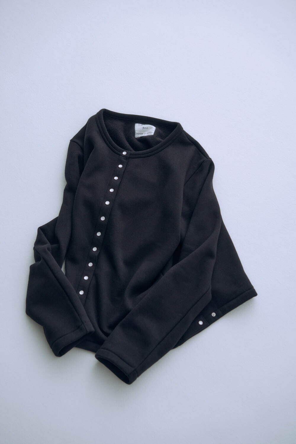 アニエスベー×アダム エ ロペのカーディガン、裏起毛の2WAY＆着こなし