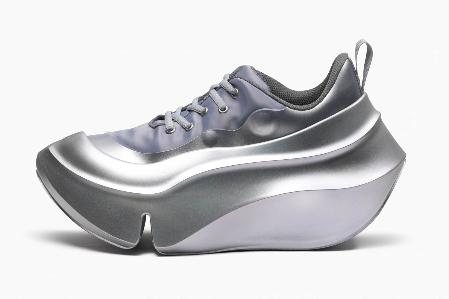 オニツカタイガー23年春夏サンダル「メキシコ 66」のメッシュ素材サボ