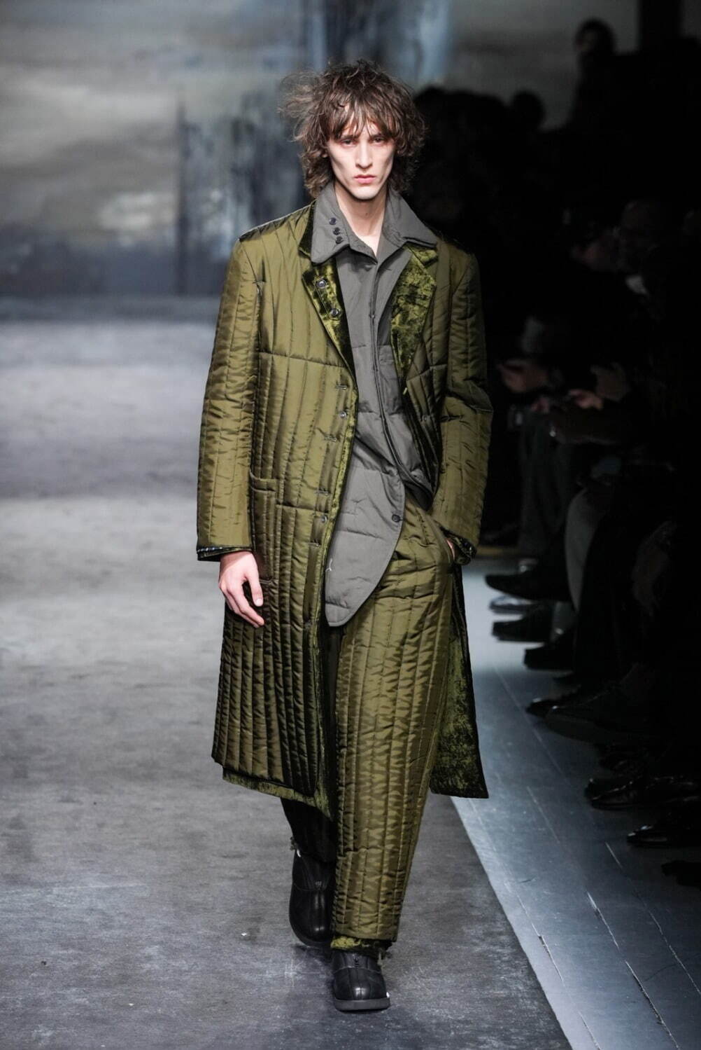 ヨウジヤマモトのメンズセットアップ、ベルベット×キルティングの