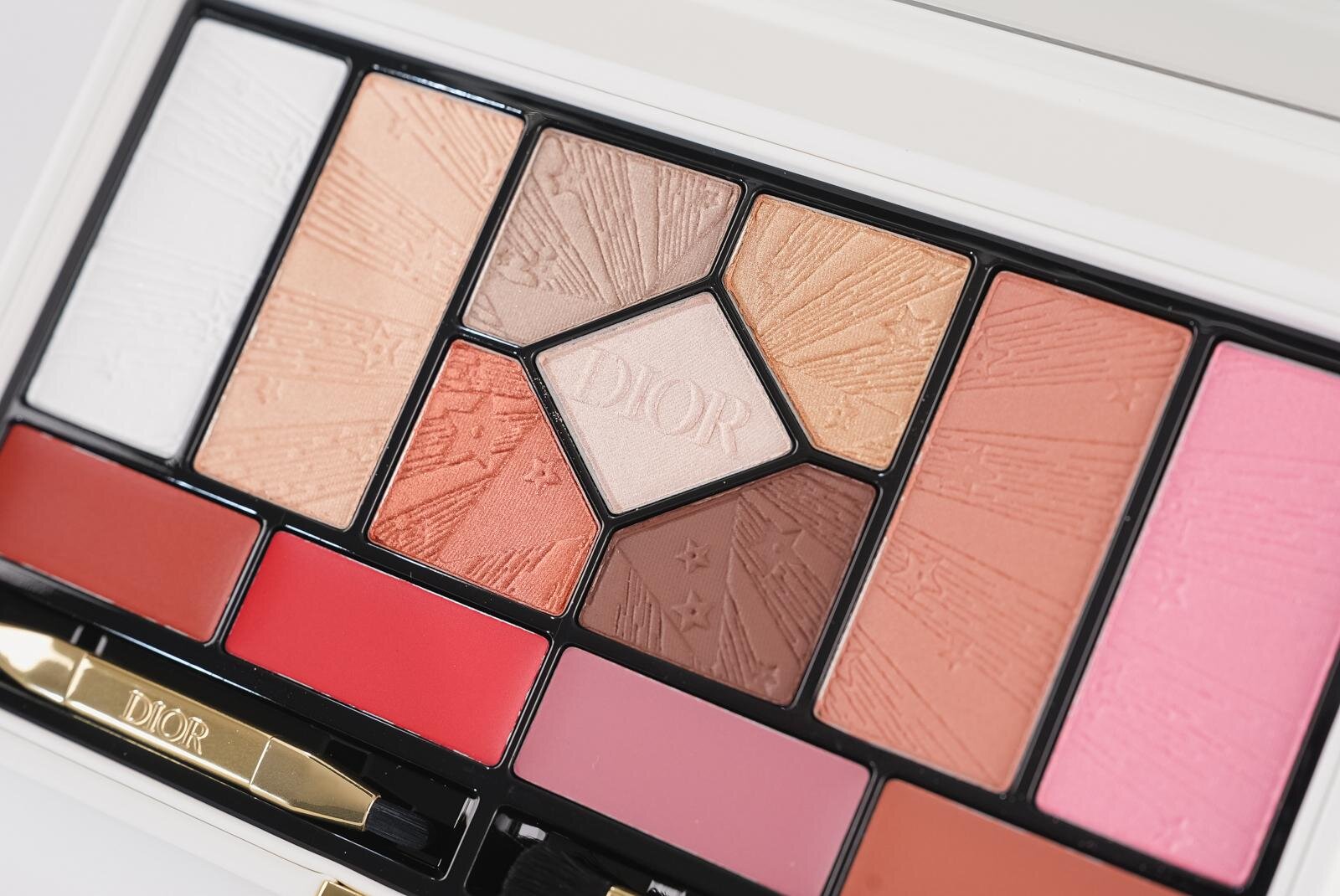 ディオール25年クリスマスコスメ、“星×カナージュ”パケの5色アイ