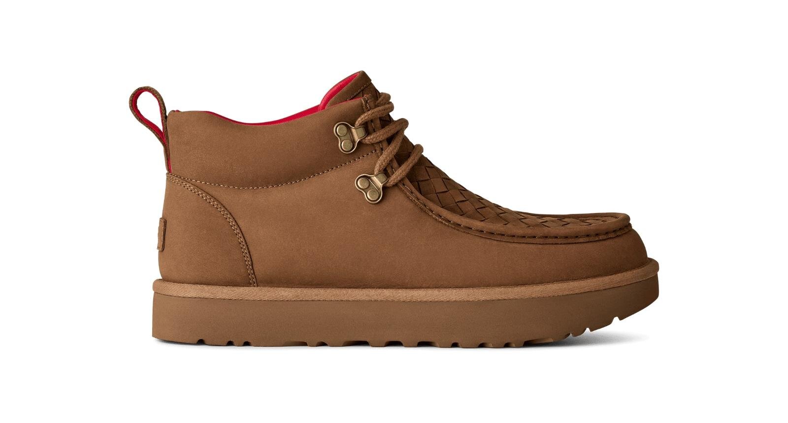 UGG×アンブッシュ”大胆ファー×ヒール”のブーツ、渋谷から着想