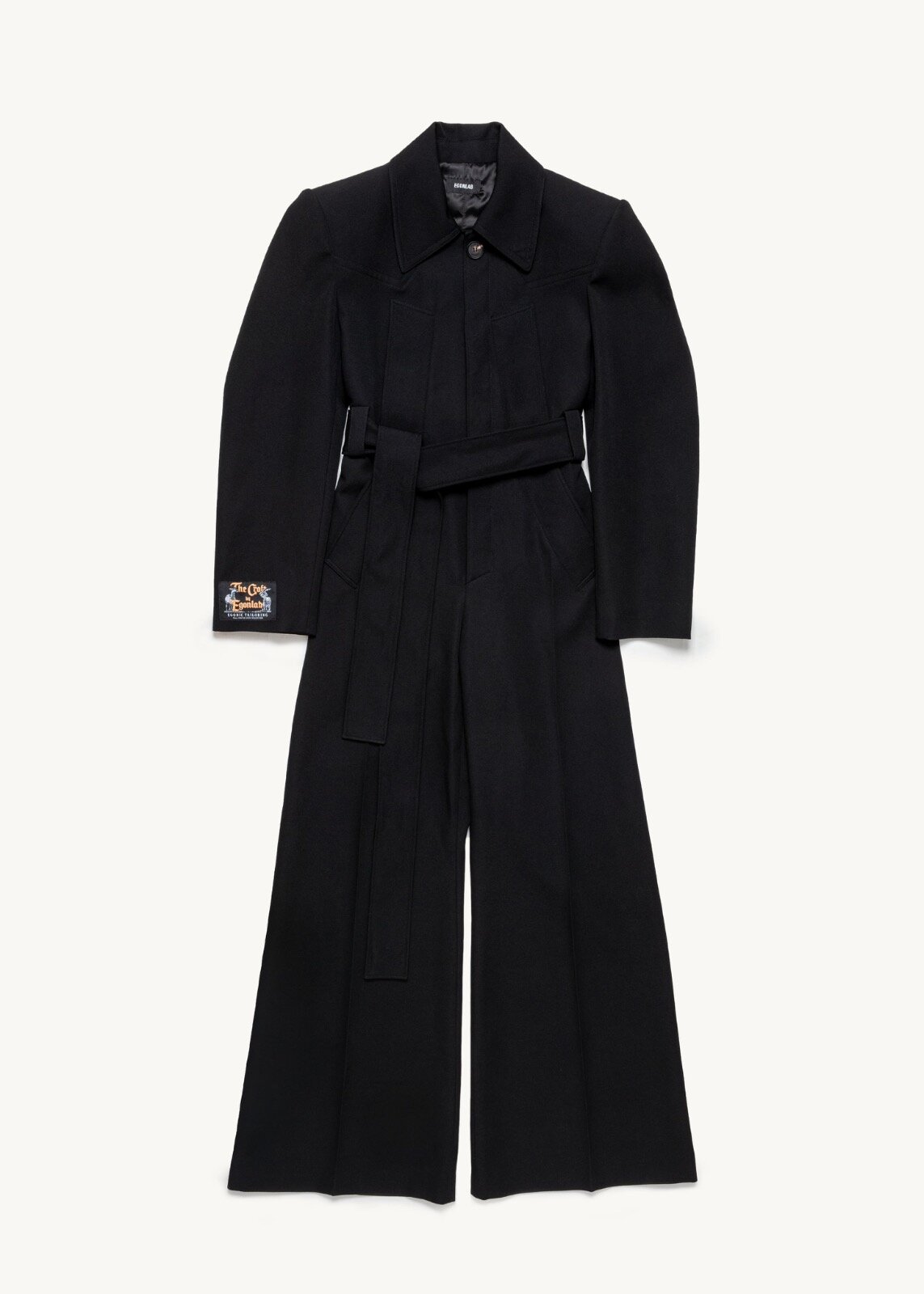 エゴンラボ“流麗シルエット”のウールジャンプスーツ、アディッション