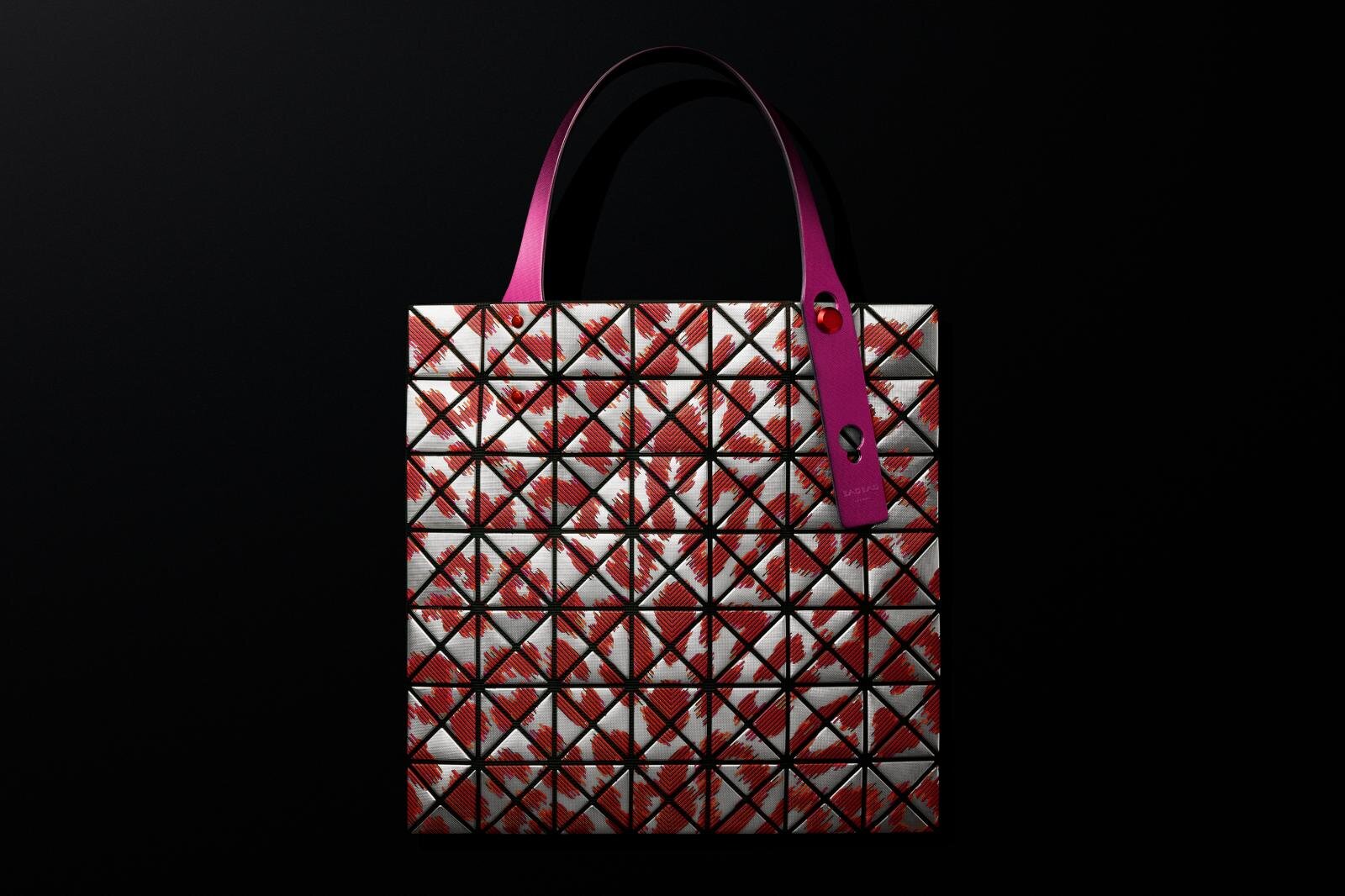 BAO BAO ISSEY MIYAKEの新作ミニポシェット、プチ外出に最適 - 路面店