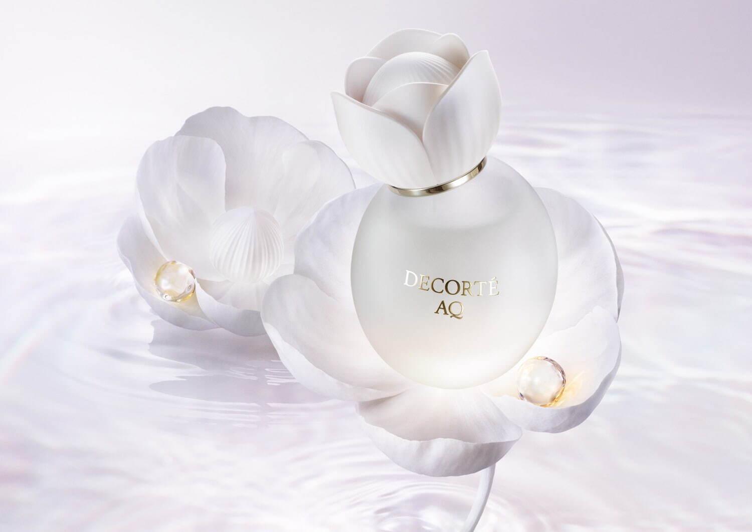 コスメデコルテ最高級「AQ」25年夏コスメ、“花びらボトル”清らかな