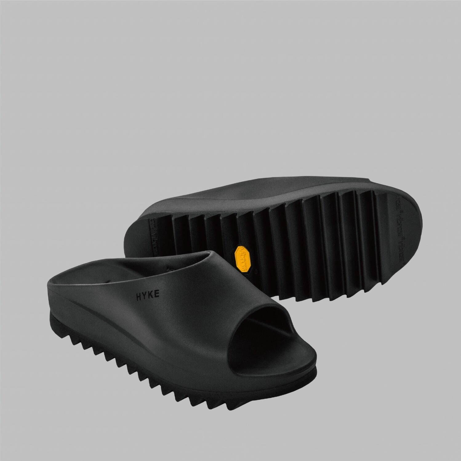 パコ × ハイクのコラボサンダル第2弾、オープントウ×軽量シャーク