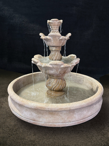 Diamante Lion Fountain with 66