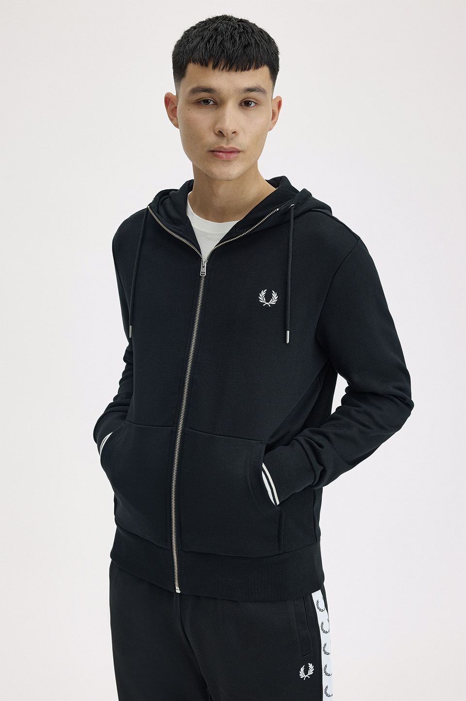 Hooded Zip Through Sweatshirt(S 198：BLACK): | FRED PERRY JAPAN
