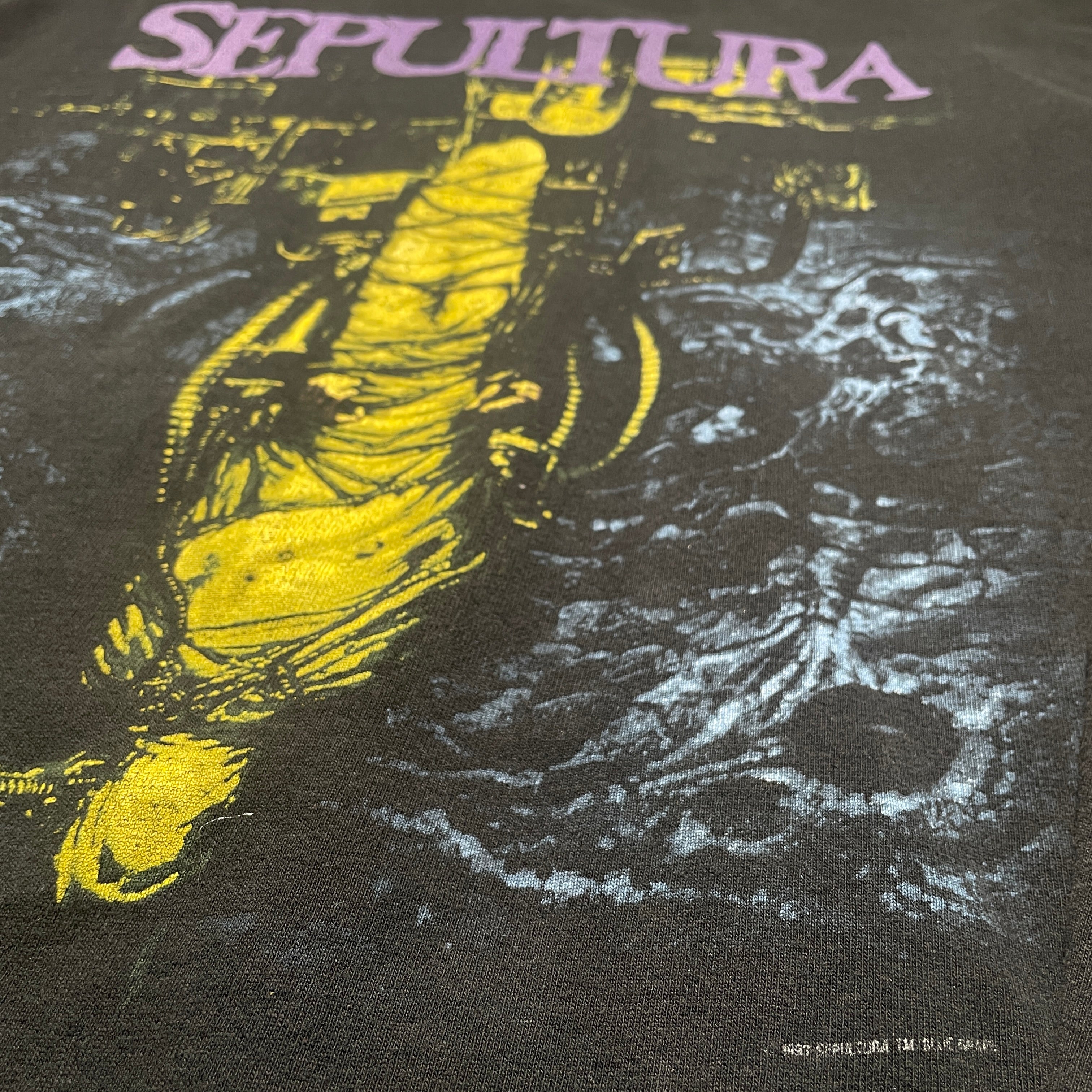Vintage 90's Sepultura Chaos A.D. Thrashed Band Shirt - FRESH