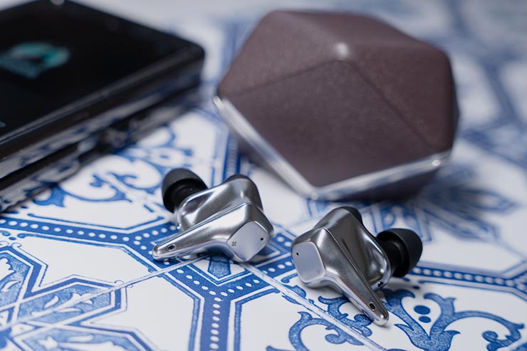 HiFiMAN Svanar Wireless LE レビュー | バランスの取れた解像度の高い