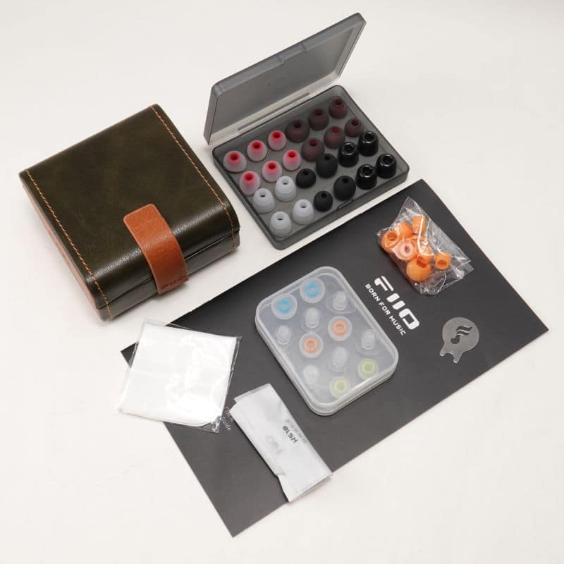 FIIO FX17 [FIO-IEM-FX17-S] ABランク 中古｜フジヤエービック