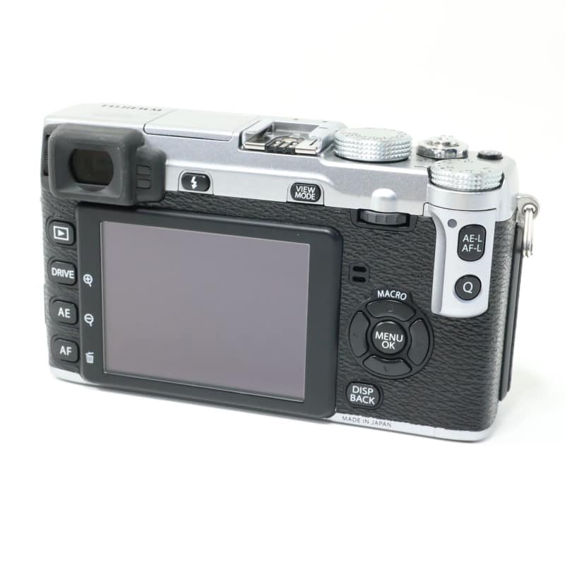 富士フイルム FUJIFILM X-E1 ボディ シルバー AB-ランク 中古｜フジヤ