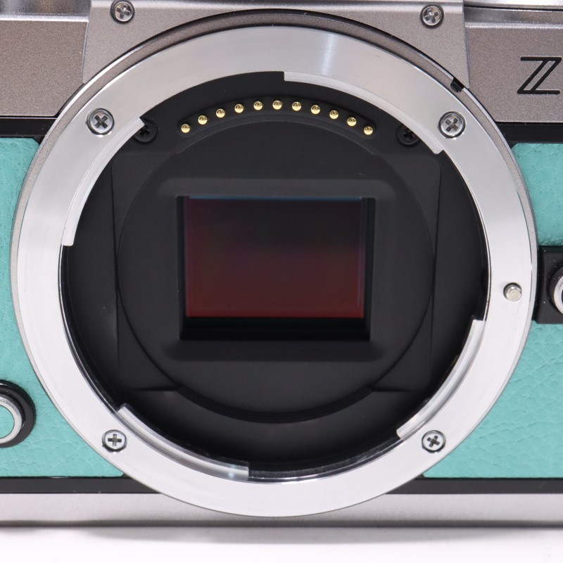 Nikon Zfc ボディ シルバー ミントグリーン 中古 C2120152723621｜中古