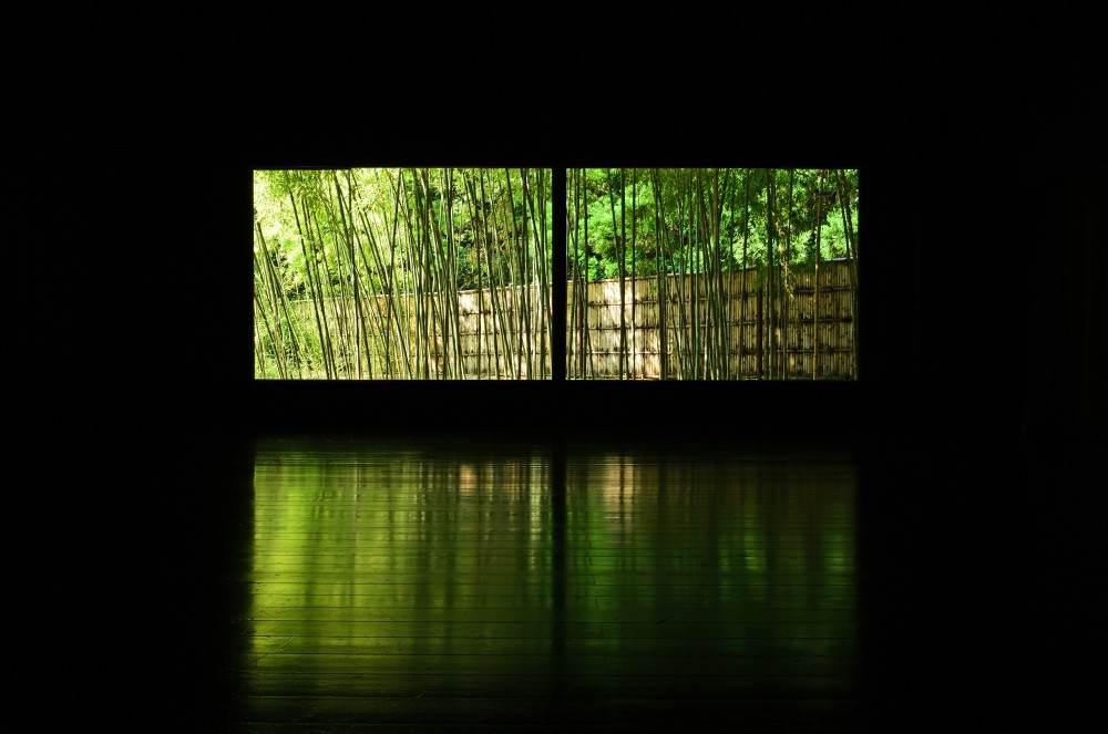 若州一滴文庫」は福井県が誇る直木賞作家「水上勉」の文学と世界観に