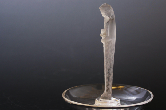 ピントレイ：泉の精」ルネ・ラリックのデスクウェア《ギャルリーオルフェ》