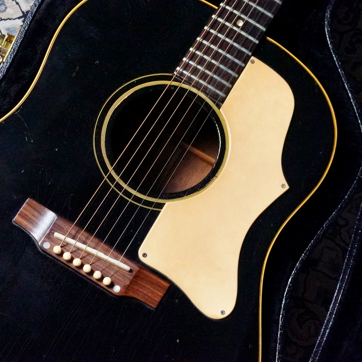 ガねっち‼️Gibson J45（1968年製）ナローネック 固定サドル 在庫情報