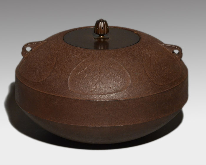 葉文釜 長野裕(二代 長野垤志) 共箱 炉用 和鉄造 | 古美術ささき