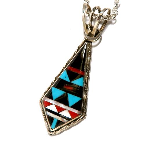インディアンジュエリー ズニ族のペンダント