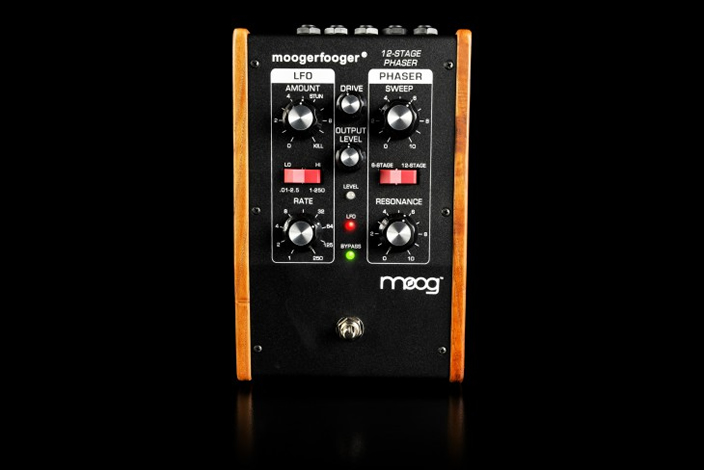 MF-103 12-Stage Phaser – moog