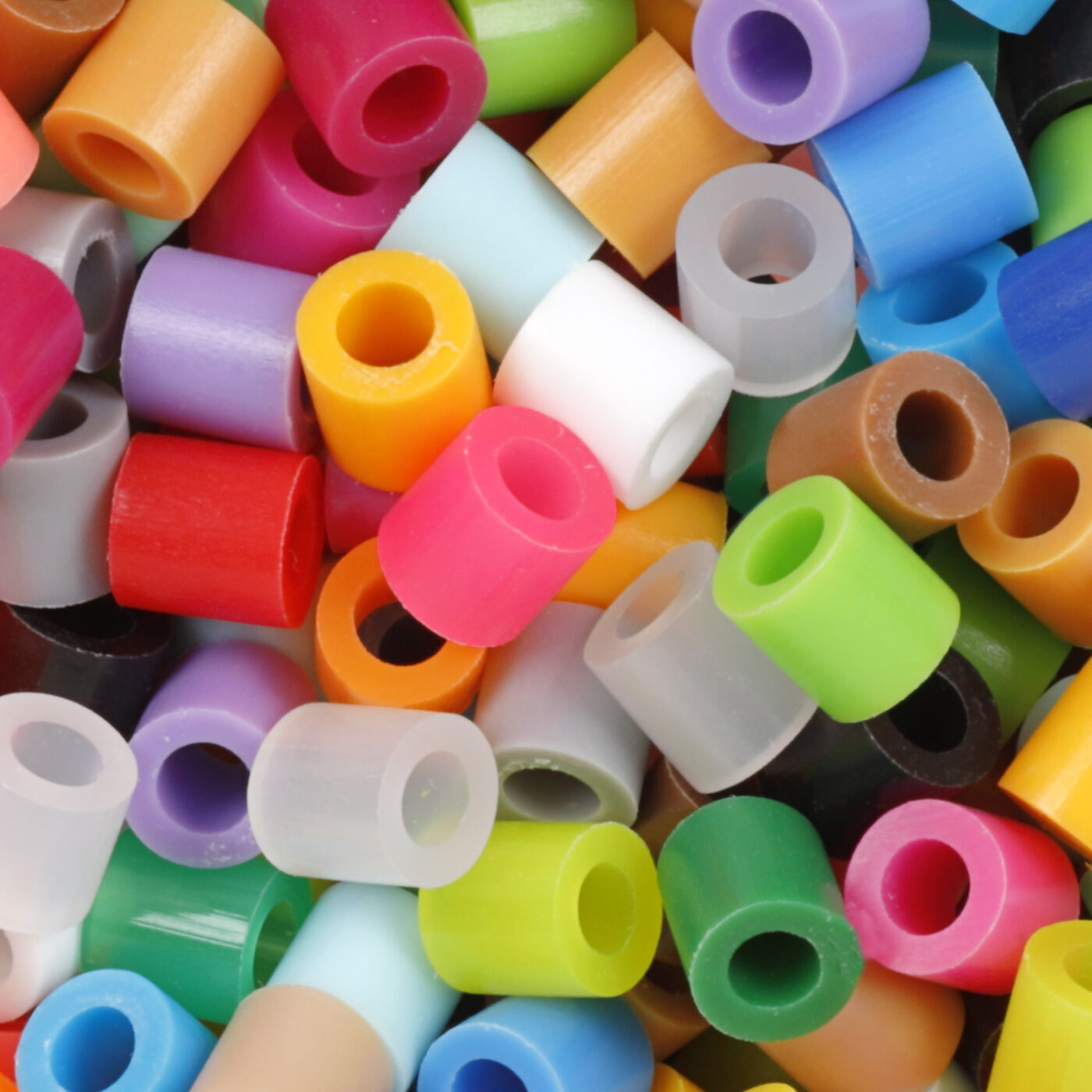 筒入り 11000P マルチカラ― | CATALOG | PERLER BEADS® | ブランド一覧