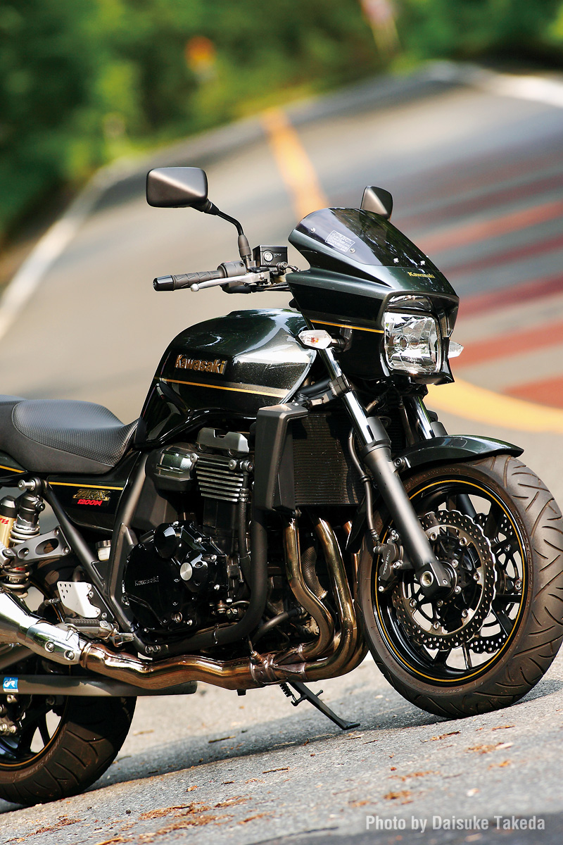 ZRX1200 DAEG | カワサキ名車列伝 | カワサキイチバン