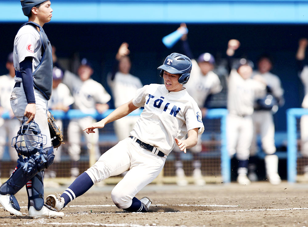 昨夏Vの慶応 第3シード桐蔭に敗れ、5回戦で姿消す 10安打放つも2