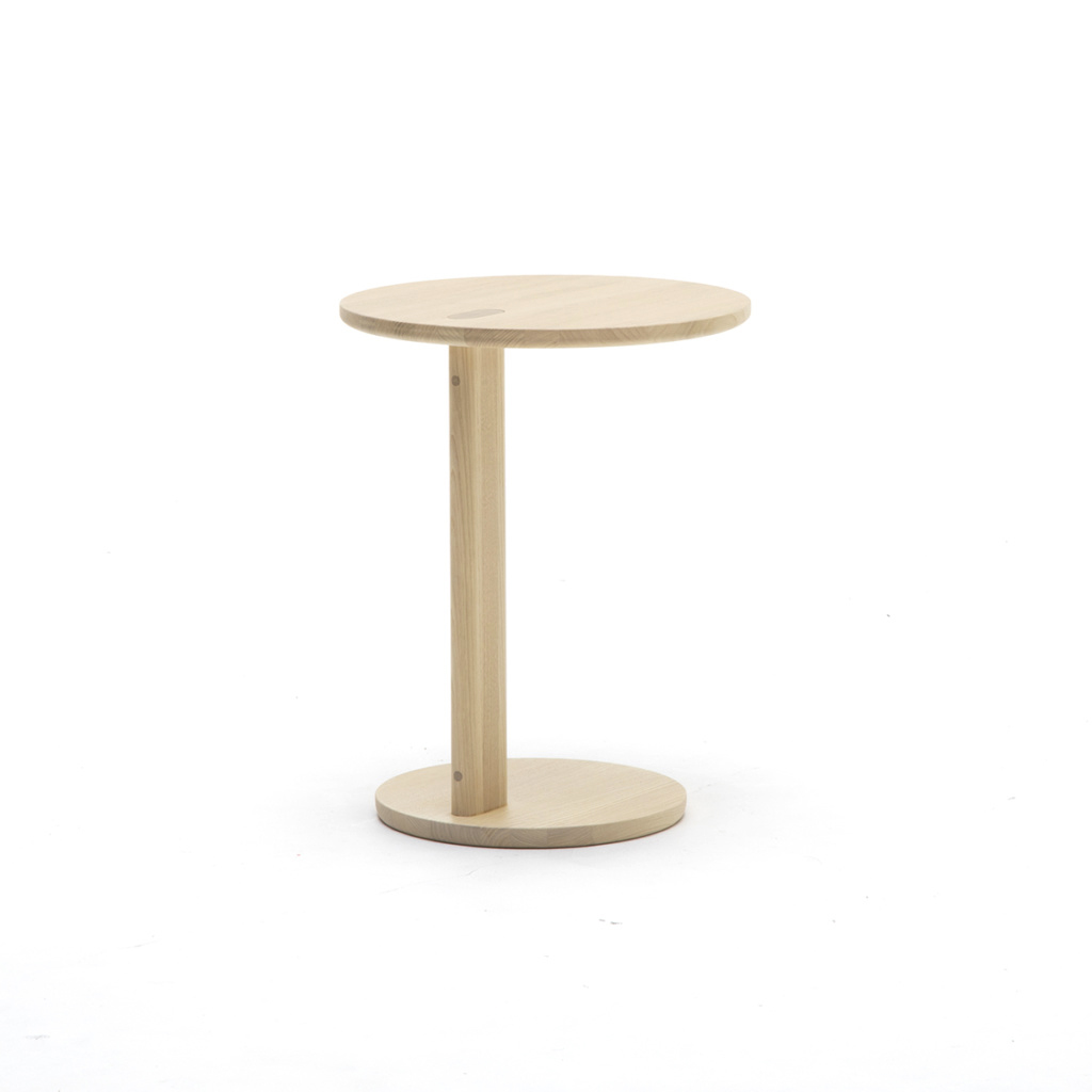 Elephant Side Table ‒ KARIMOKU NEW STANDARD (KNS)