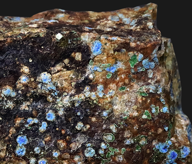 自然産状を色濃く残すビッグサイズ標本！メキシコ・チワワ州産