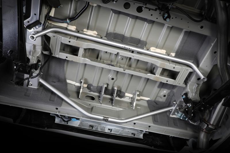 NV350キャラバン 足廻りフレームサポートバーリヤーセット 玄武Body