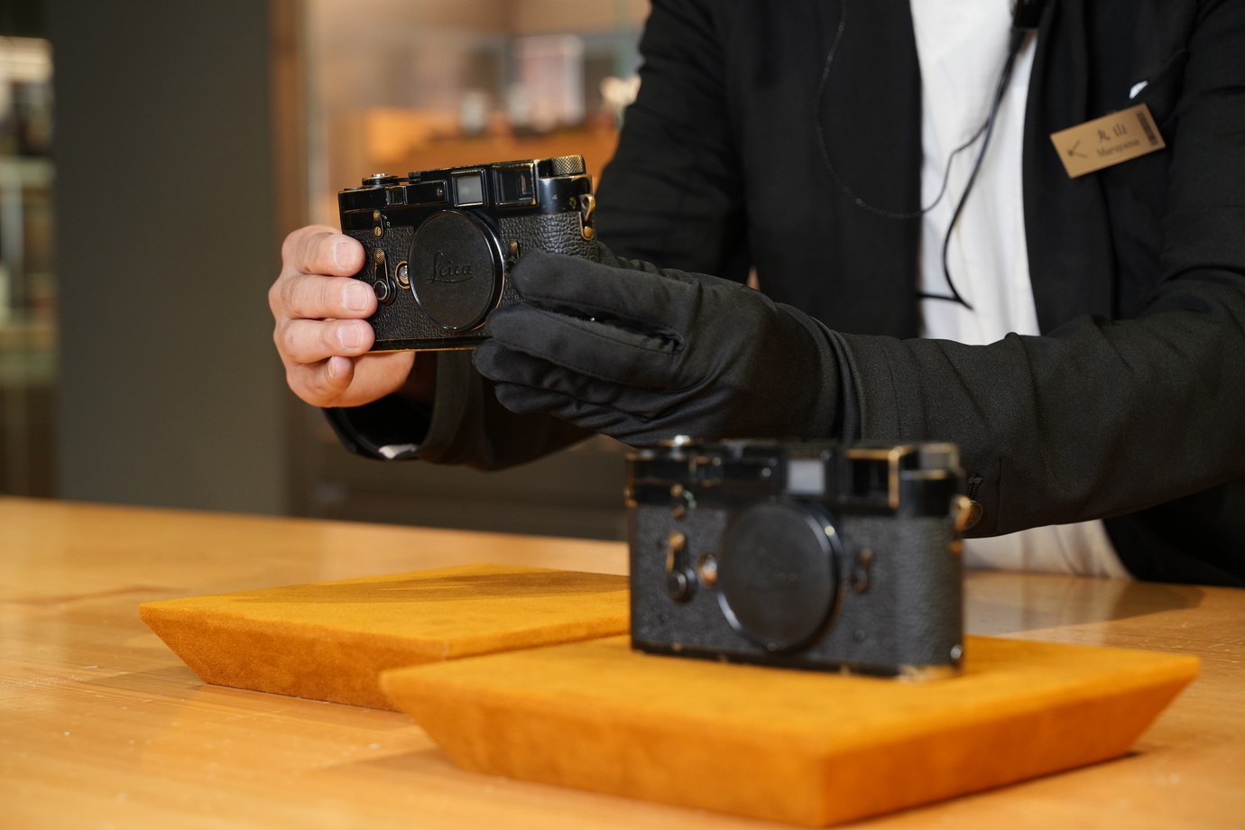 新宿 北村写真機店のカウンターで、お薦めライカを味わい尽くす｜Vol