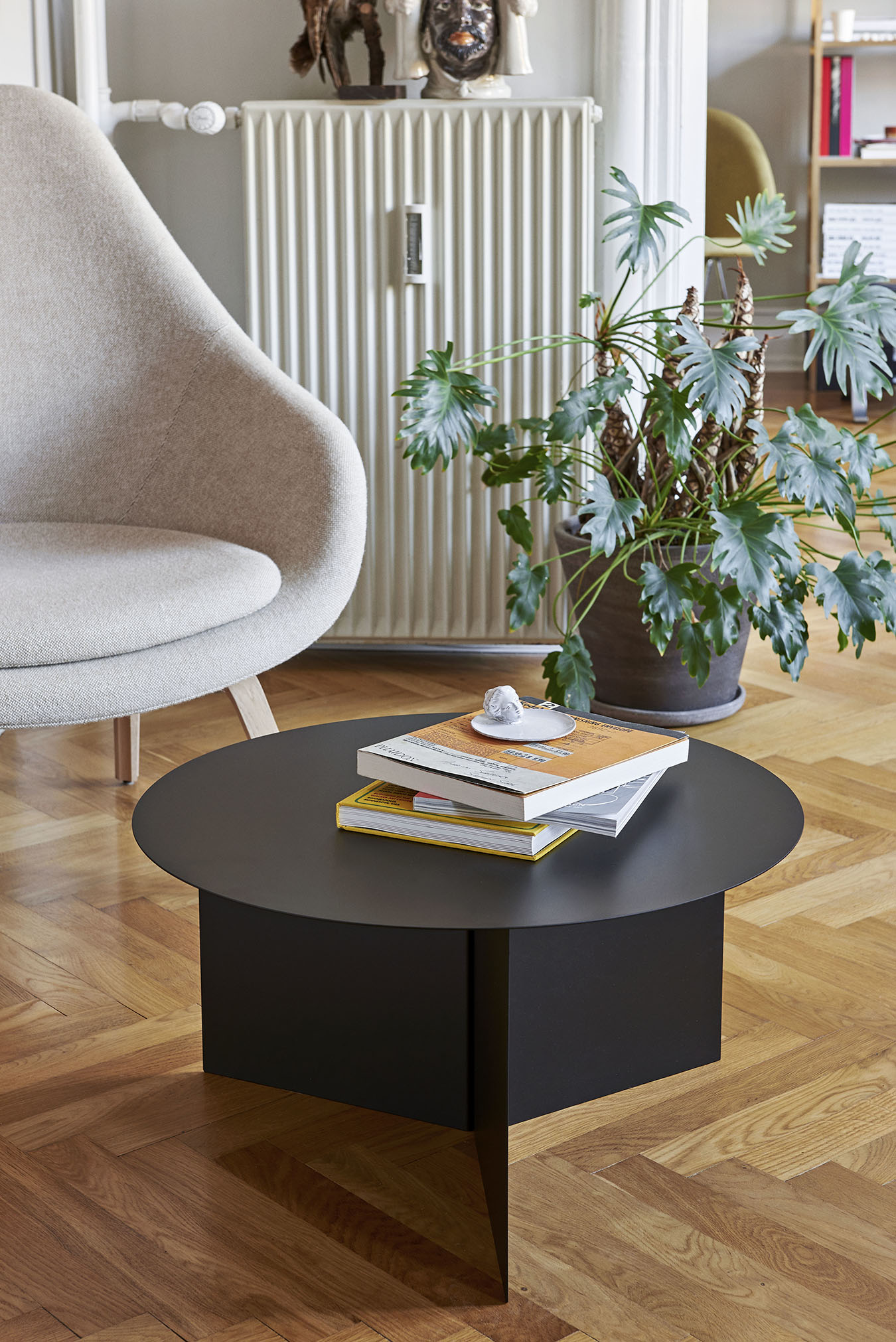 SLIT TABLE XL / Φ65 x H35.5 cm - テーブル | 【公式】HAYオンライン