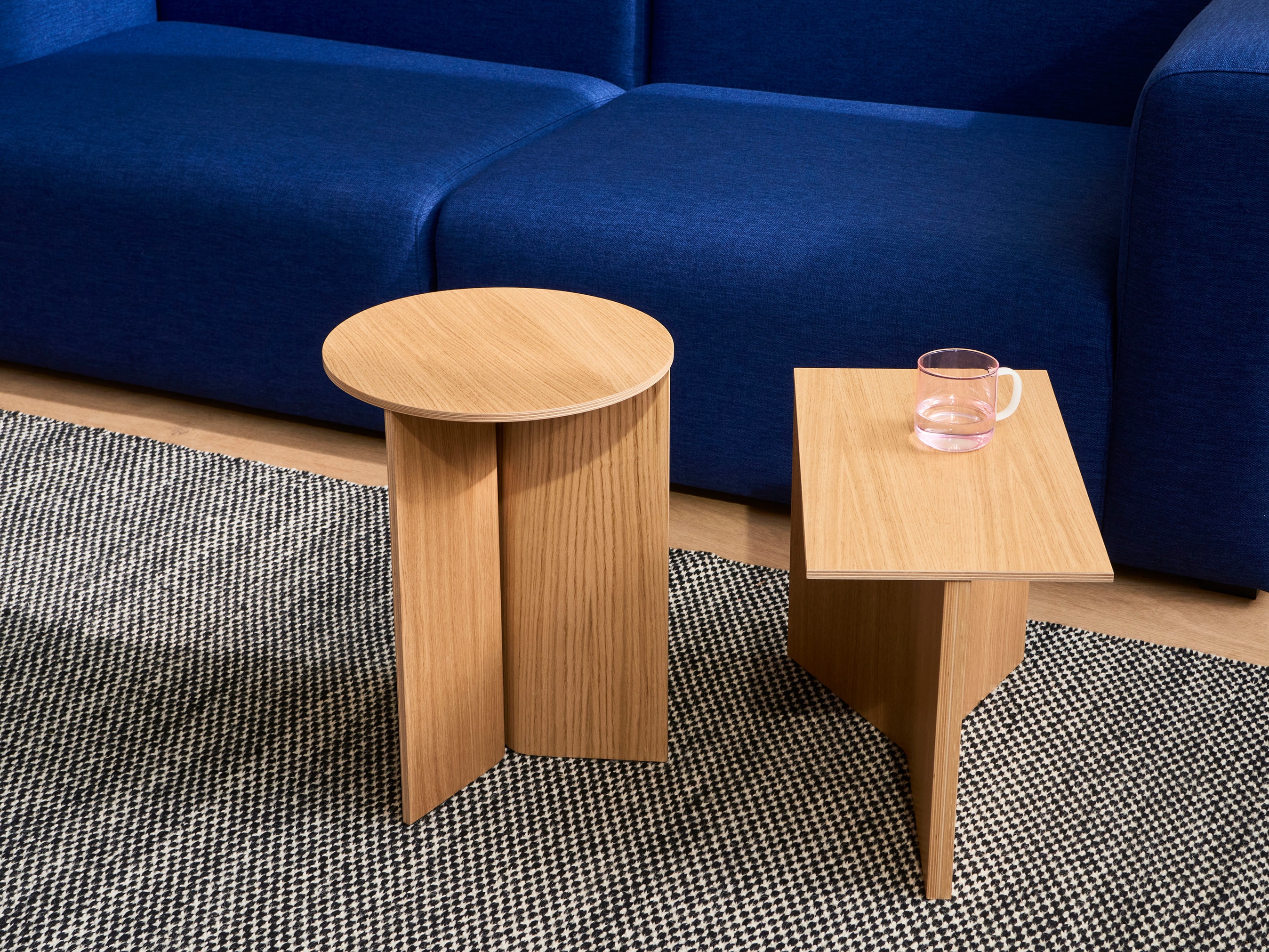 SLIT TABLE WOOD OBLONG / L49.3 x W27.5 x H35.5 - テーブル | 【公式