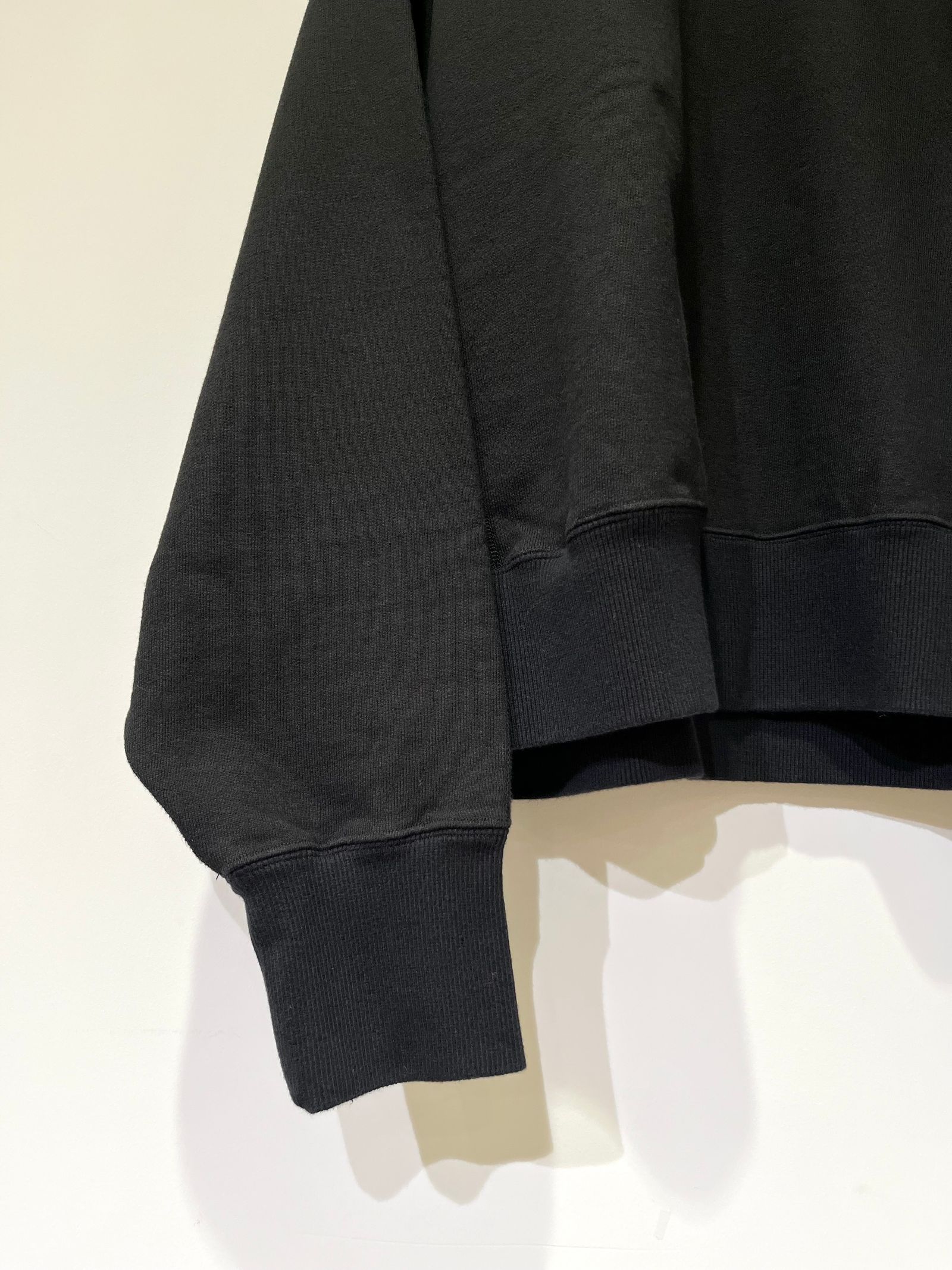 oblada - ROBIN SWEAT / スウェット / ブラック | HALLOW's web store