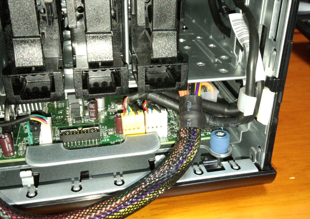 HP ProLiant MicroServer メモリを追加してみた - harumaki.net