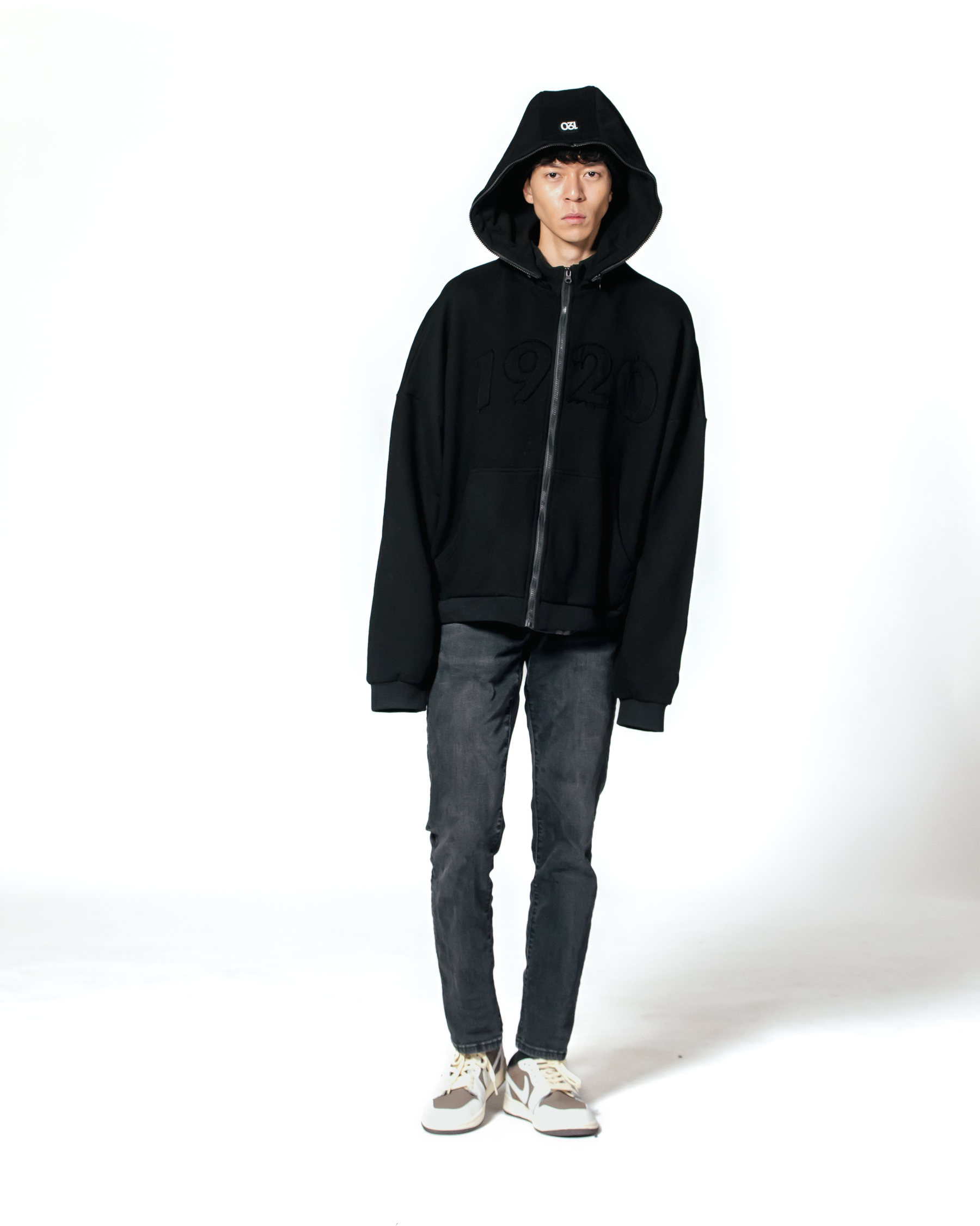 NineteenTwenty Hoodie Lite™ – Onyx | 2-in-1 Convertible Hoodie