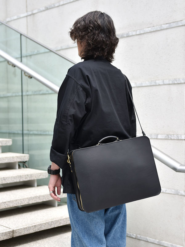 革好きの為に作る一枚革仕上げの箱型鞄・2wayビジネスバッグ / 革鞄の