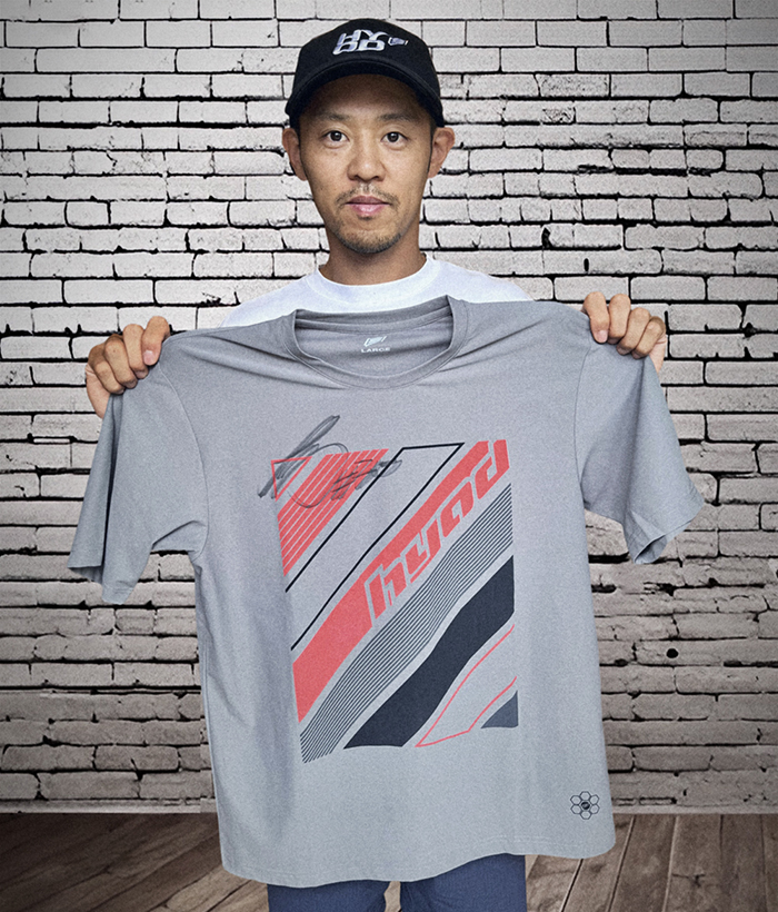 鈴鹿8耐、史上最多6回目の優勝を記念して直筆のサイン入りセレブ