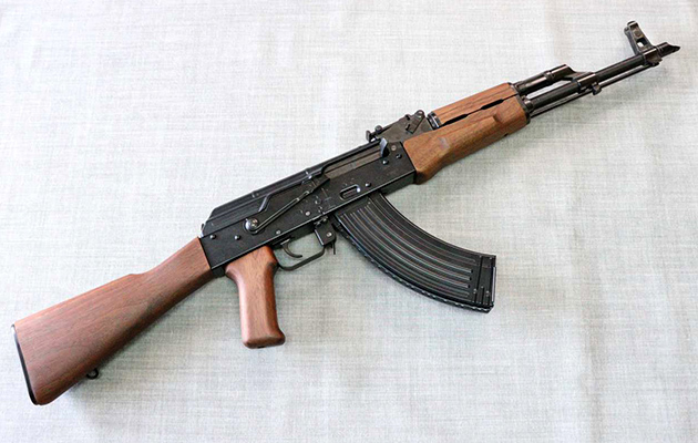 東京マルイ AKM ガスブロ木製ストック ハンドガード 付き 予備マガジン