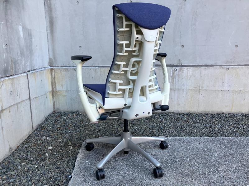 ハーマンミラー エンボディチェア ブルー 中古 Herman Miller Embody
