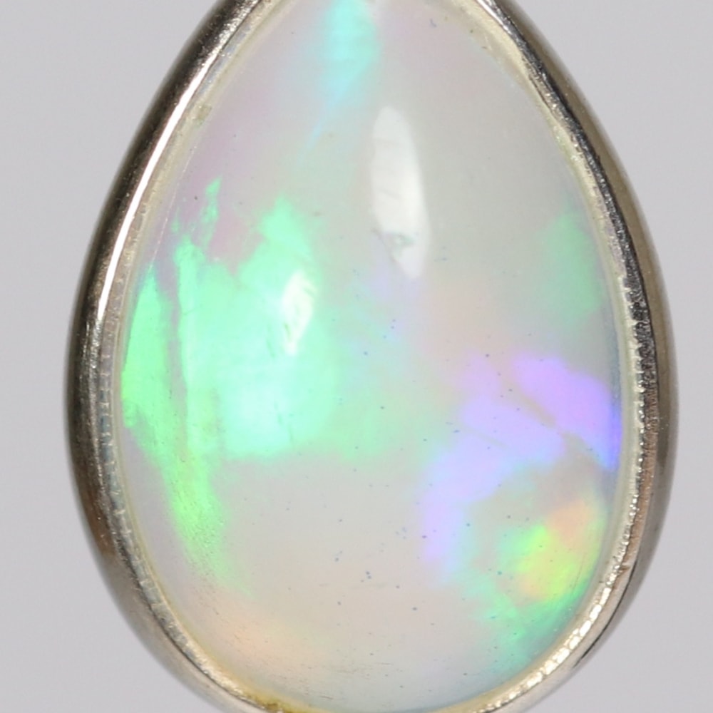 エチオピアオパールペンダントトップ（シルバー925・ティアドロップ