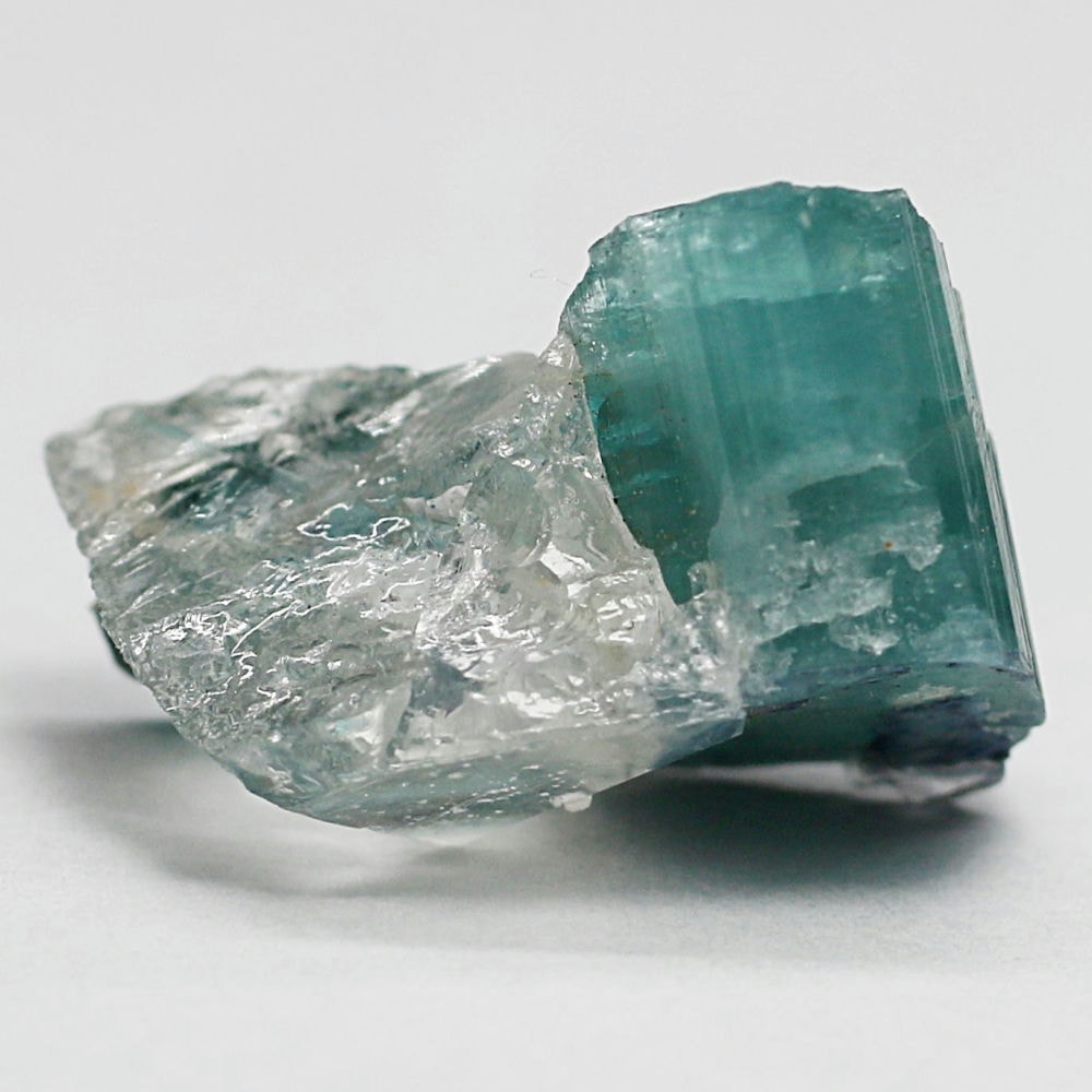 希少]インディゴブルートルマリン結晶原石/水晶共生（インディゴライト