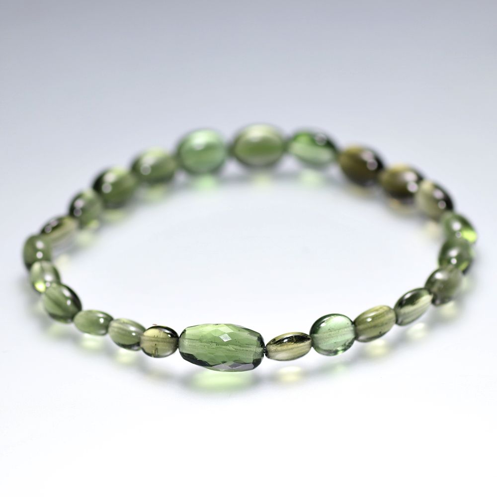 高品質]天然モルダバイトブレスレット/大粒カット＆オーバルビーズ（約