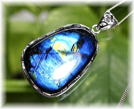 フィンランド産]スペクトロライトペンダントトップ（シルバー925