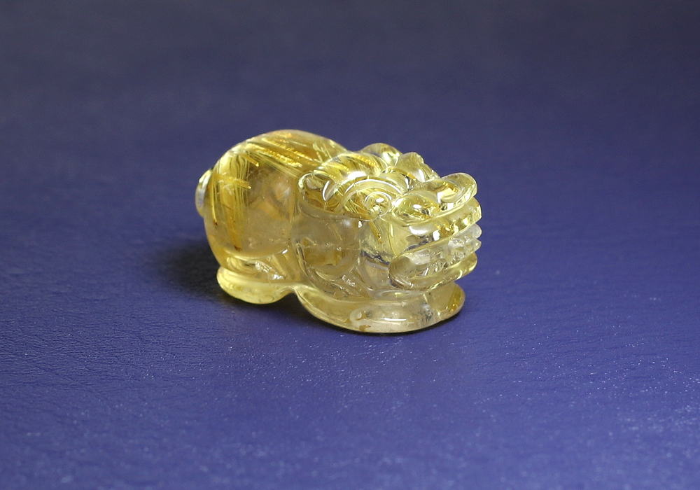 ゴールドルチルクォーツ彫刻（貔貅/ヒキュウ） - 埼玉県吉川市の天然石
