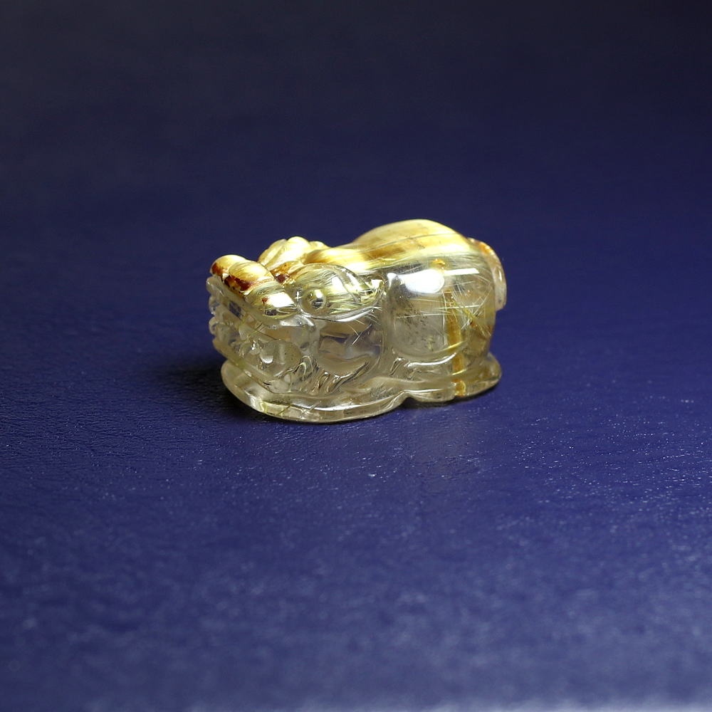 ゴールドルチルクォーツ彫刻（貔貅/ヒキュウ） - 埼玉県吉川市の天然石