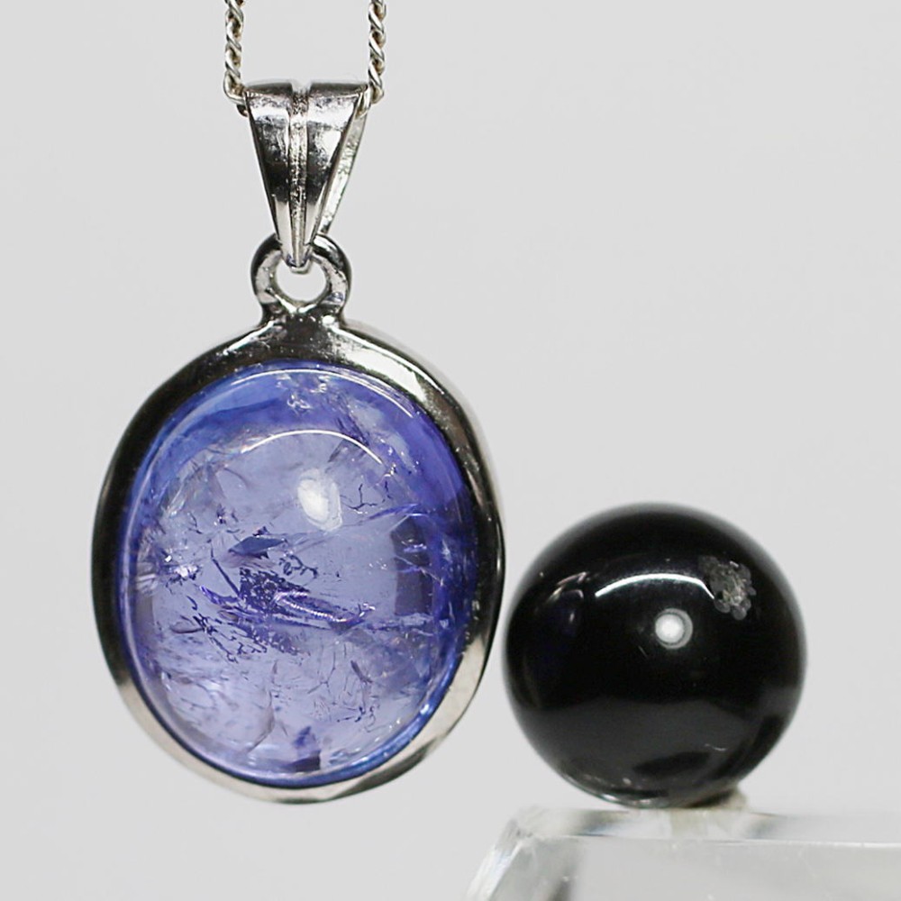 トップクォリティ] 宝石質タンザナイトペンダントトップ（シルバー925