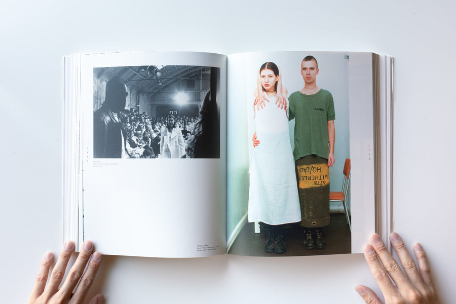 Not in Fashion: Photography and Fashion in the 90s – IACK