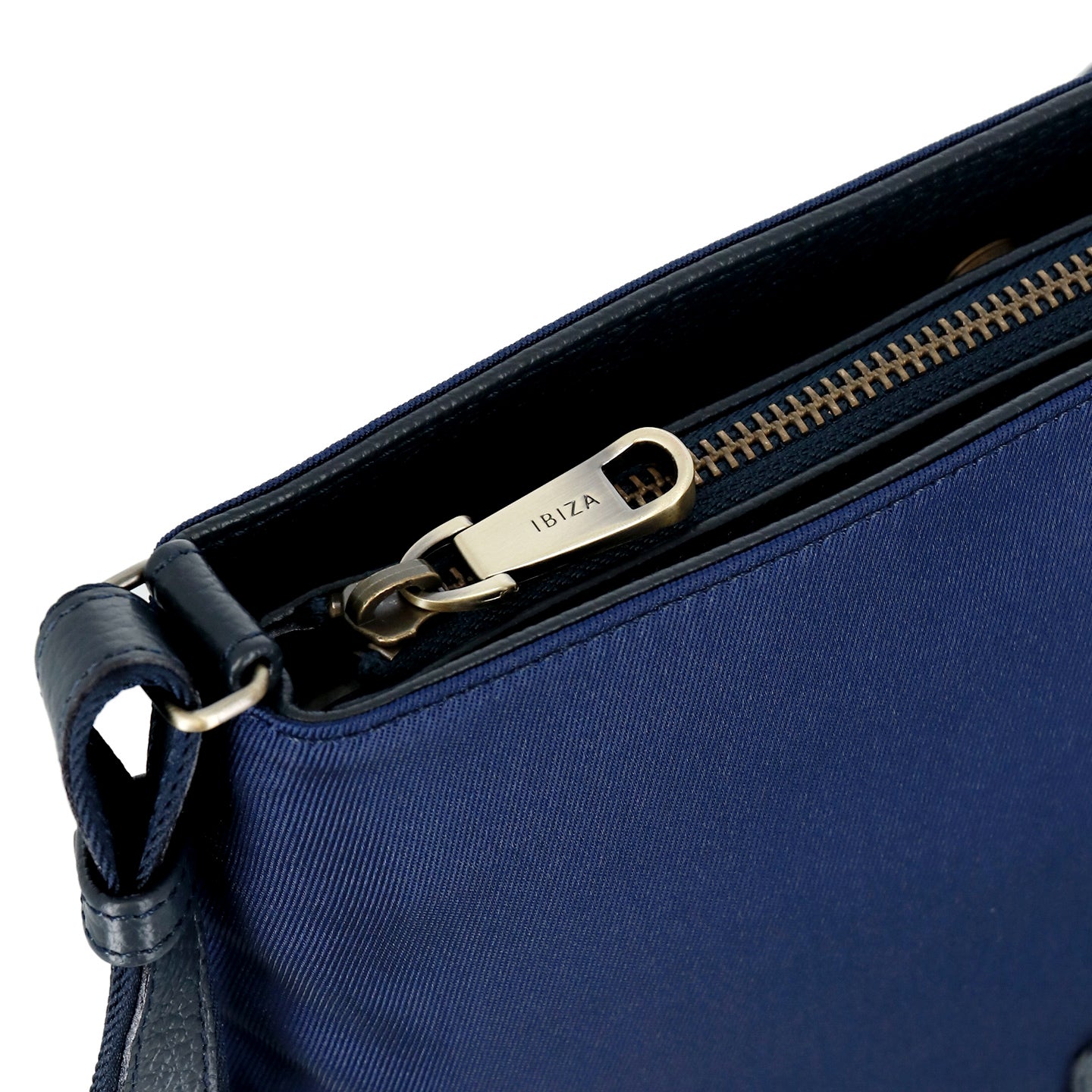 ナイロン ショルダーバッグ – イビサ オンラインショップ