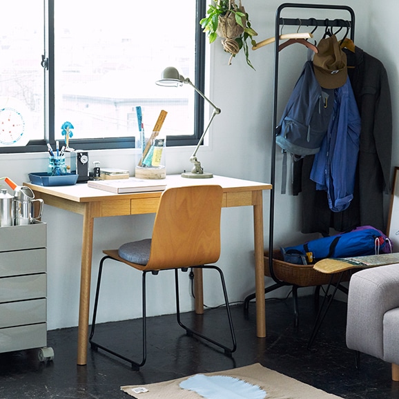 STILT TABLE 1000 Natural｜ダイニングテーブル｜IDEE SHOP Online