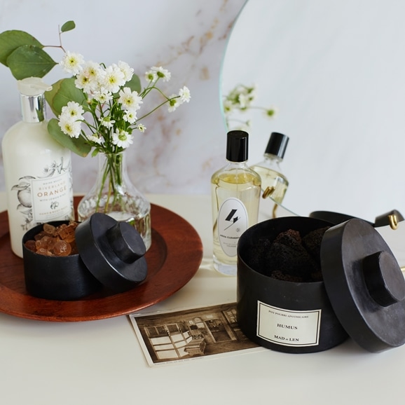 MAD et LEN POT VEGETAL AMBER TERRE NOIRE｜ディフューザー｜IDEE
